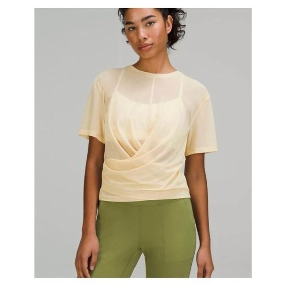 Lululemon Lightweight Mesh Reversible Yoga T-Shirt